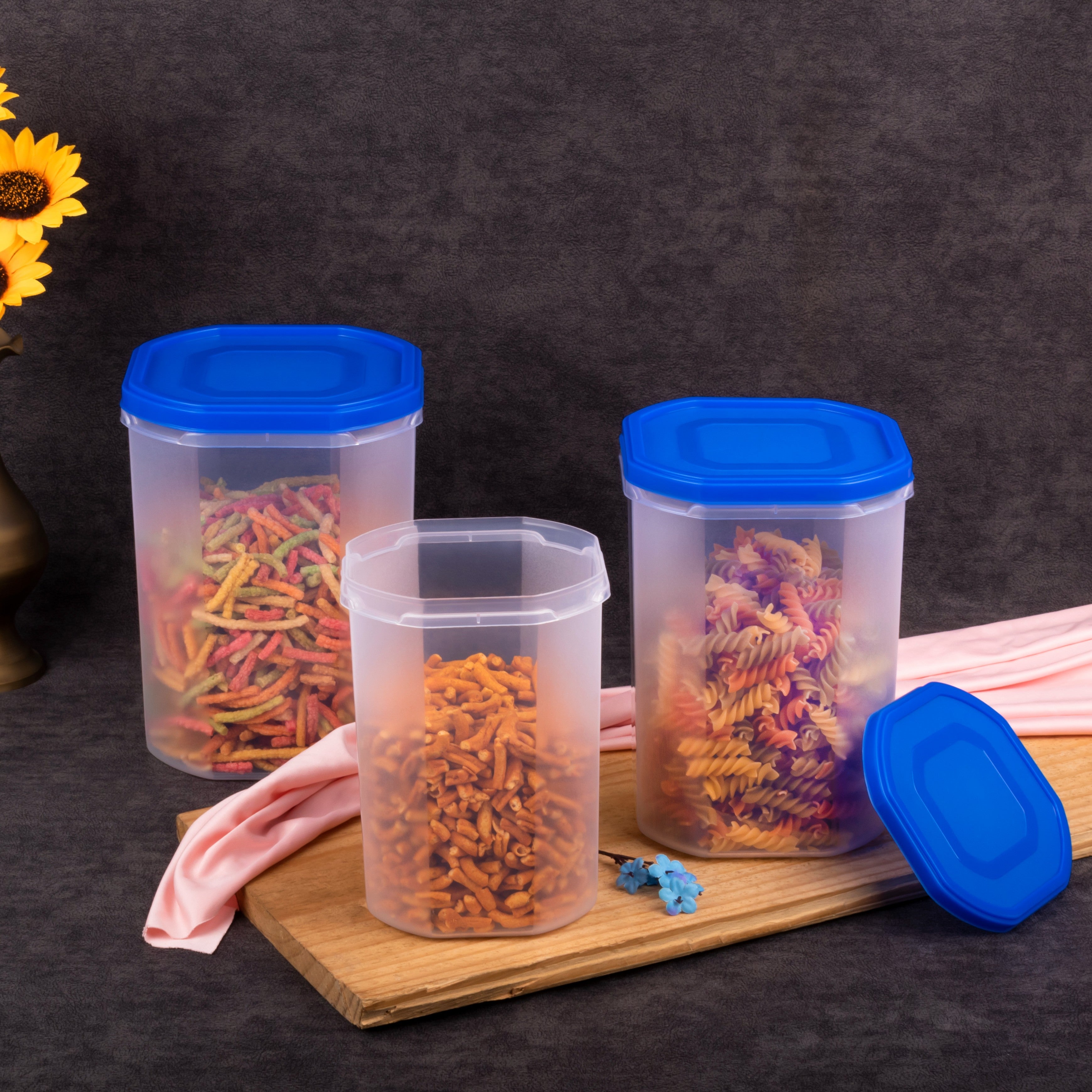 Qeyra 3-Piece Airtight Food Storage Containers Set – Blue Lid – Large, Medium & Small Size
